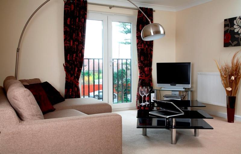 Basingstoke Apartments - Westlands House, City Centre, Home-From-Home Extérieur photo