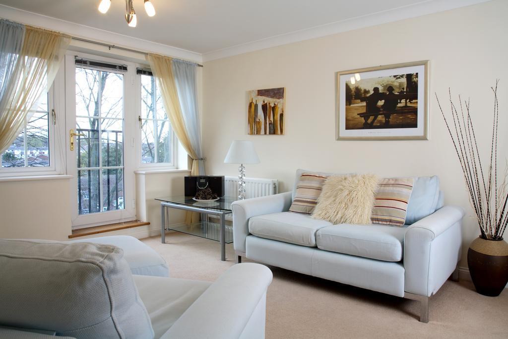 Basingstoke Apartments - Westlands House, City Centre, Home-From-Home Extérieur photo