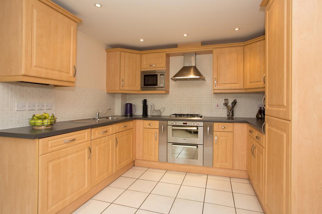 Basingstoke Apartments - Westlands House, City Centre, Home-From-Home Extérieur photo