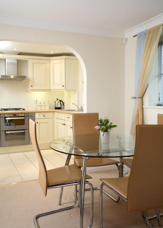 Basingstoke Apartments - Westlands House, City Centre, Home-From-Home Extérieur photo